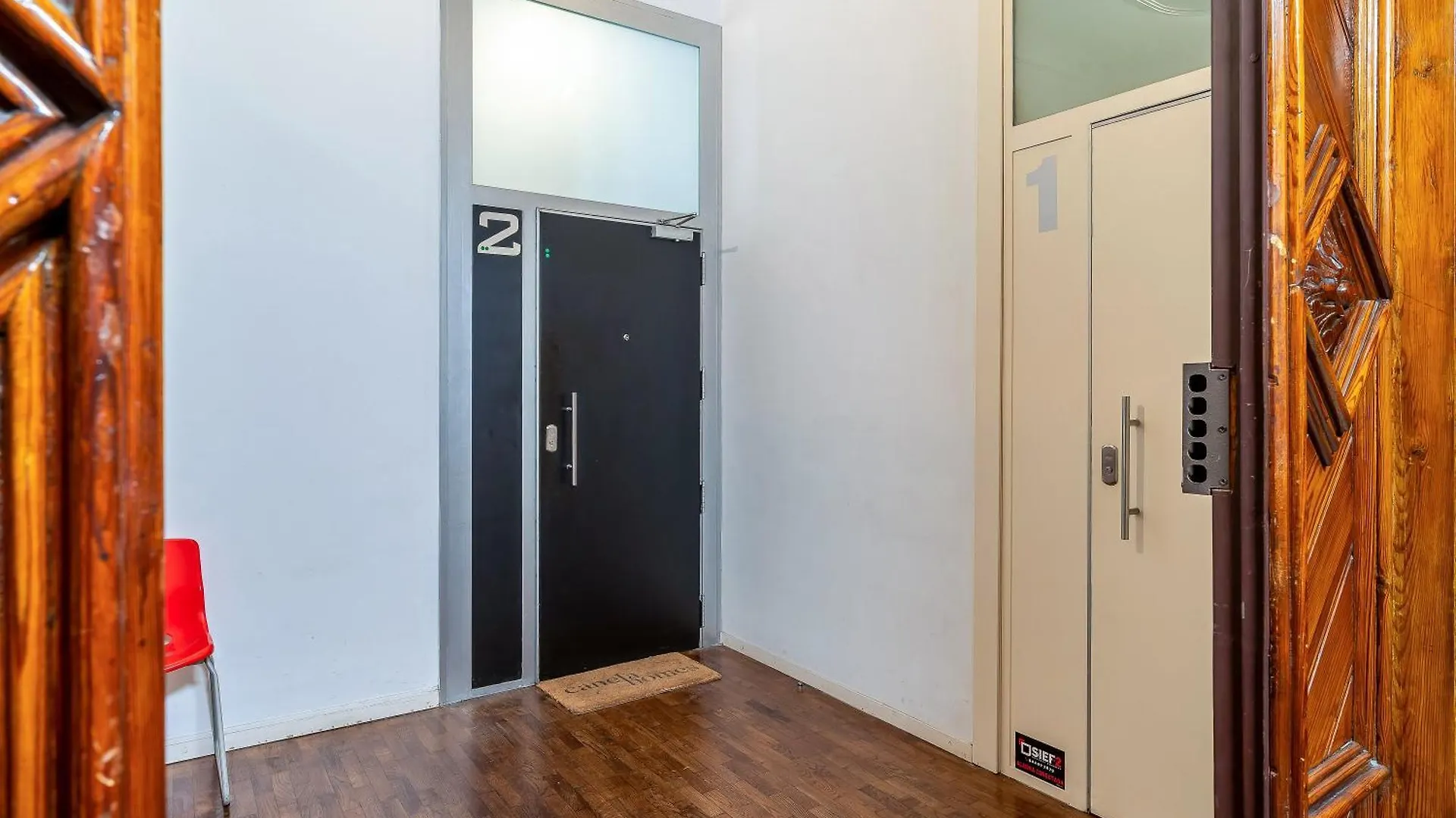 Canela Homes Barcelona Art